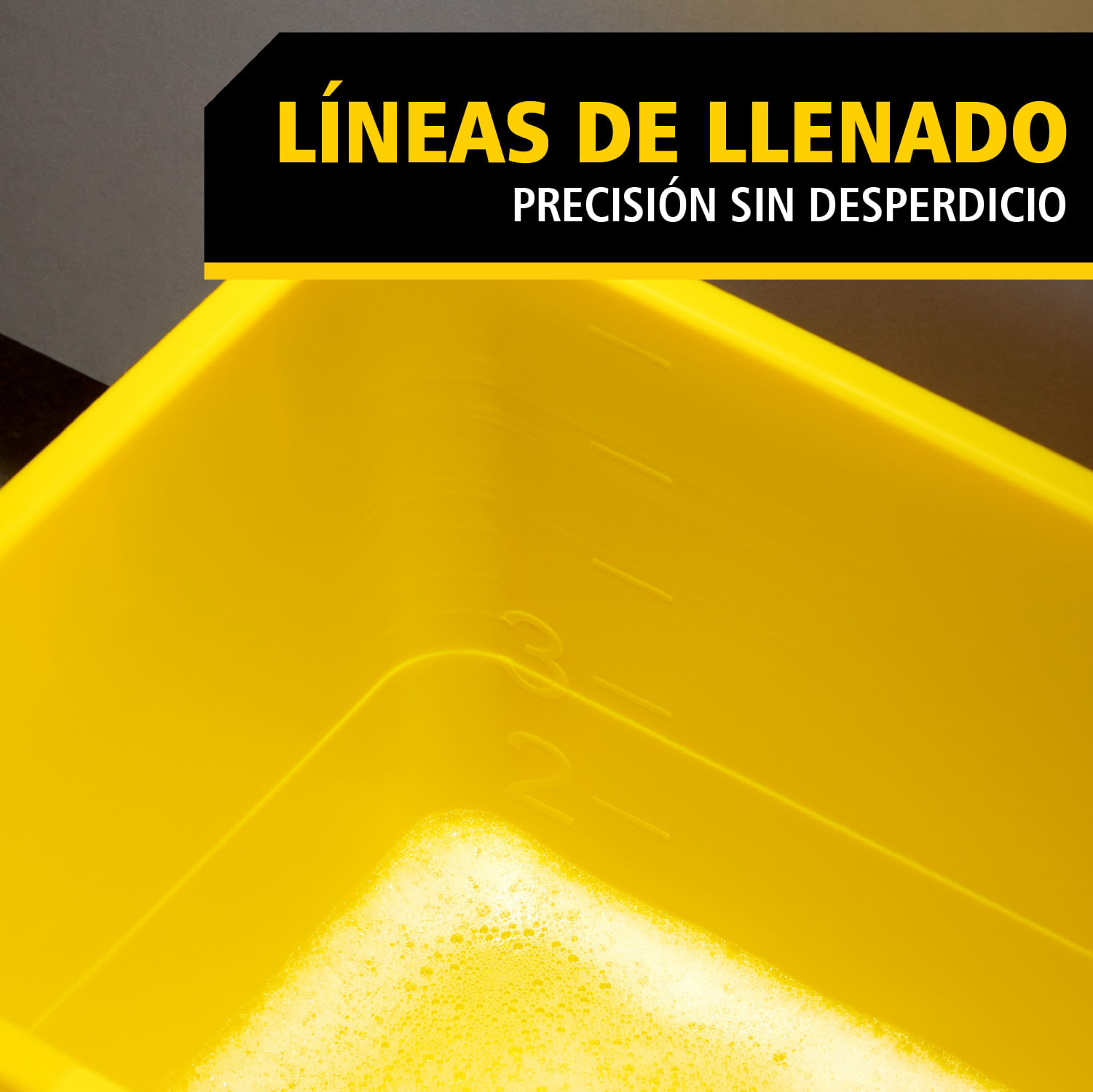 Cubeta con tapa para limpieza de vidrios